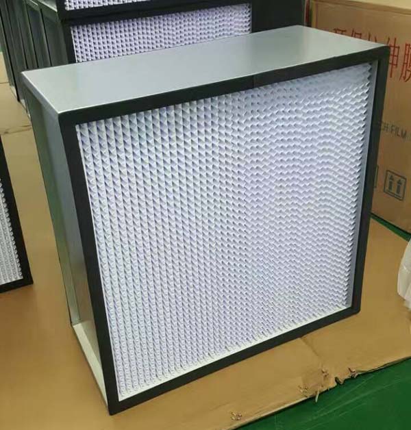 HEPA高效過濾器能夠過濾掉0.3微米以上的微粒，對于大多數潔凈室的要求已經足夠。